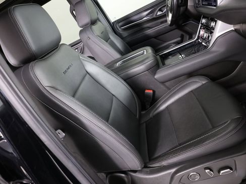 Used 2021 GMC Yukon Denali w/ Denali Premium Package AWD/4WD image 42