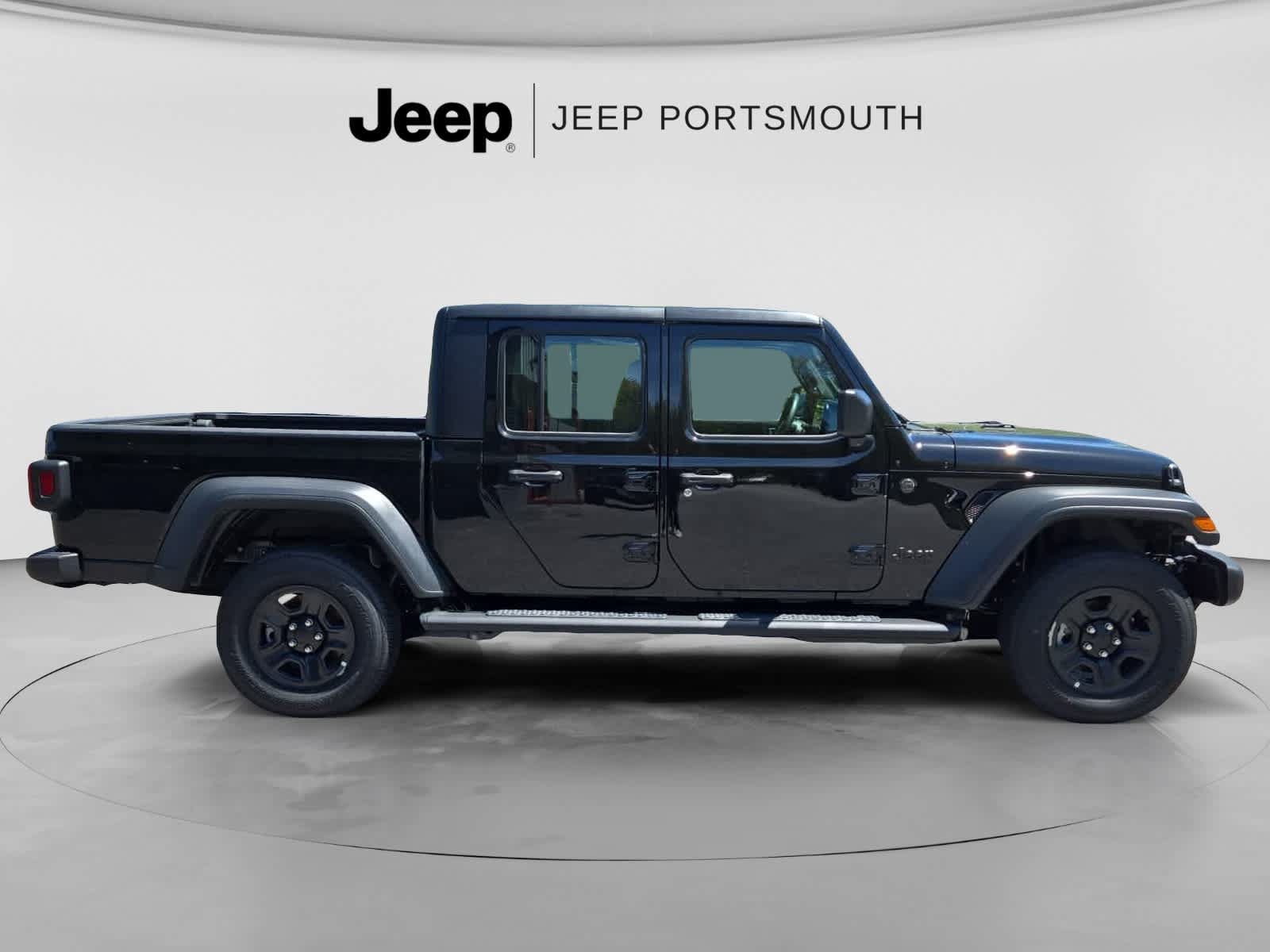 New 2026 Jeep Gladiator Sport AWD/4WD image 3