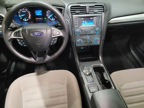 Used 2018 Ford Fusion S image 22