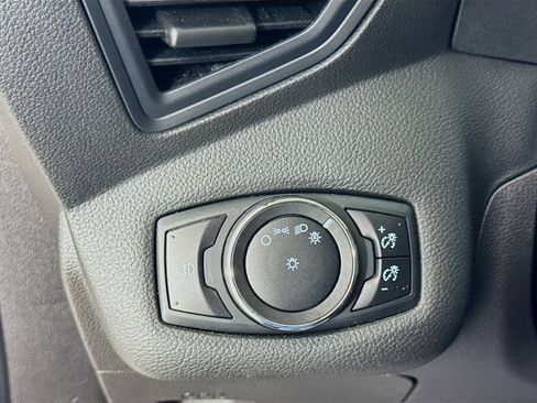 Used 2015 Ford Escape SE w/ Equipment Group 201A FWD image 12