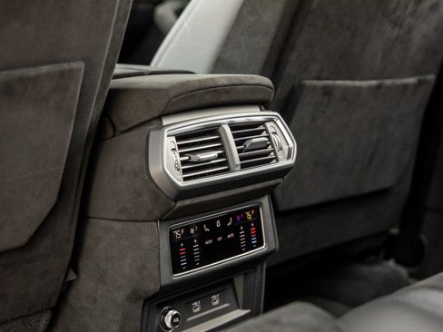 Used 2024 Lamborghini Urus Performante image 39