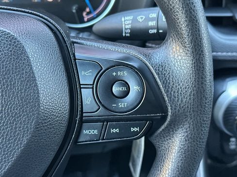 Used 2025 Toyota RAV4 LE image 26