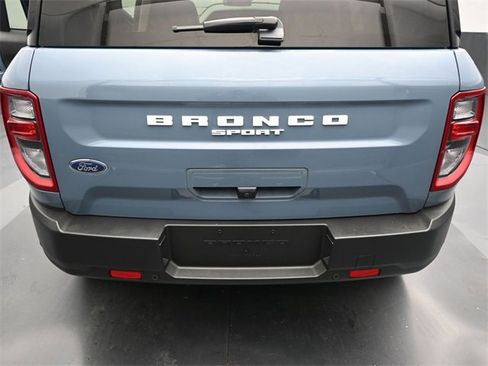 Used 2024 Ford Bronco Sport Outer Banks w/ Tech Package image 12