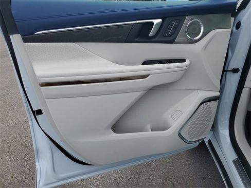 New 2026 Buick Enclave Avenir w/ Super Cruise Package image 8