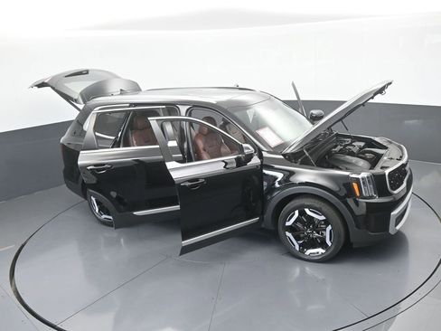 Used 2024 Kia Telluride EX w/ EX Captain's Chair Package FWD image 72