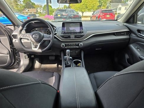 Used 2024 Nissan Altima 2.5 SV image 22