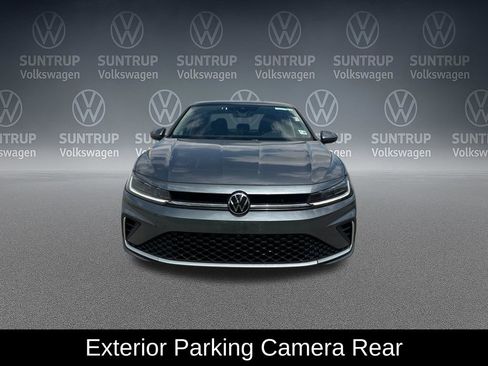 Used 2025 Volkswagen Jetta SE FWD image 10