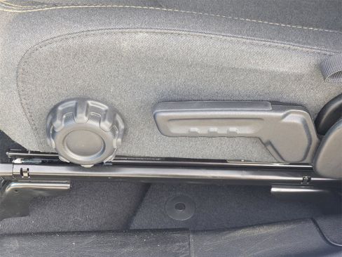 Used 2024 Jeep Gladiator Sport image 27