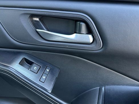 Used 2024 Nissan Rogue SV image 20