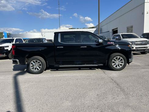 Used 2021 Chevrolet Silverado 1500 LTZ AWD/4WD image 2