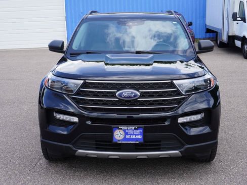 Used 2023 Ford Explorer XLT w/ Equipment Group 202A AWD/4WD image 8