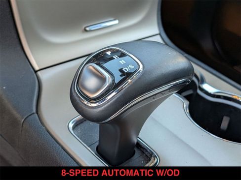 Used 2014 Jeep Grand Cherokee Overland image 5