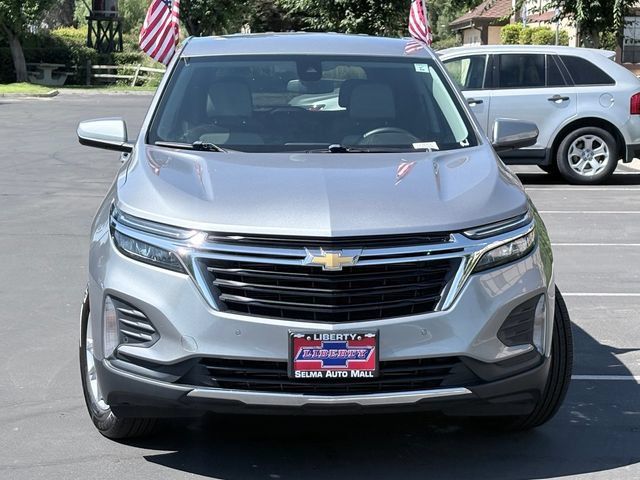 Used 2023 Chevrolet Equinox LT w/ Driver Convenience Package AWD/4WD image 3