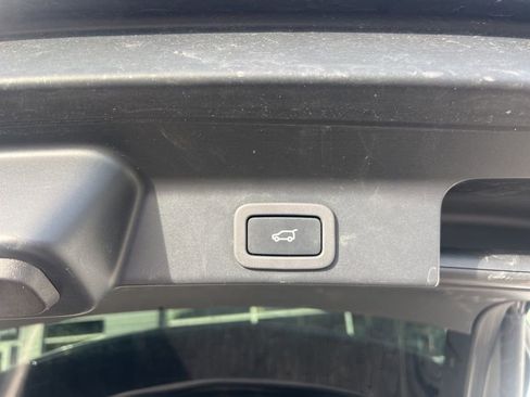 Used 2020 Jaguar F-PACE S AWD/4WD image 11