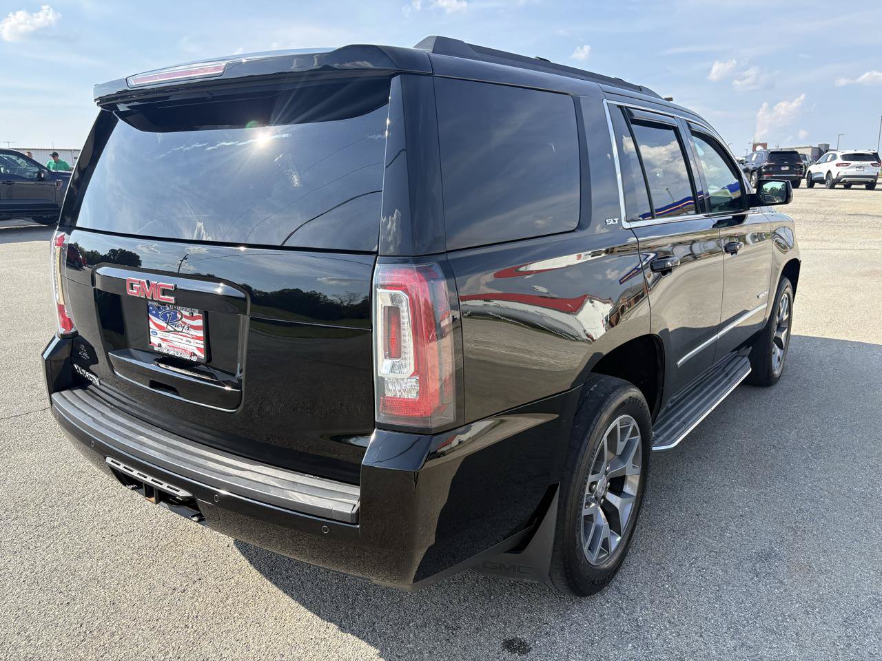 Used 2015 GMC Yukon SLT w/ Open Road Package AWD/4WD image 3