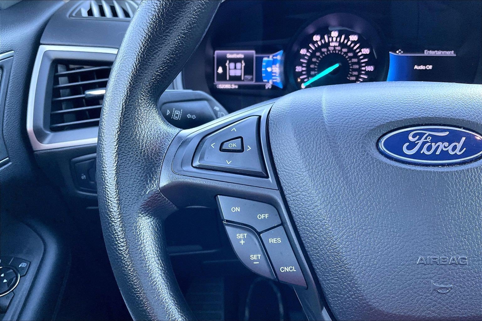 Certified 2022 Ford Edge SE w/ Black Appearance Package AWD/4WD image 16