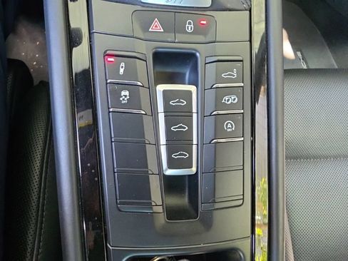 Used 2019 Porsche 911 Carrera T RWD image 13