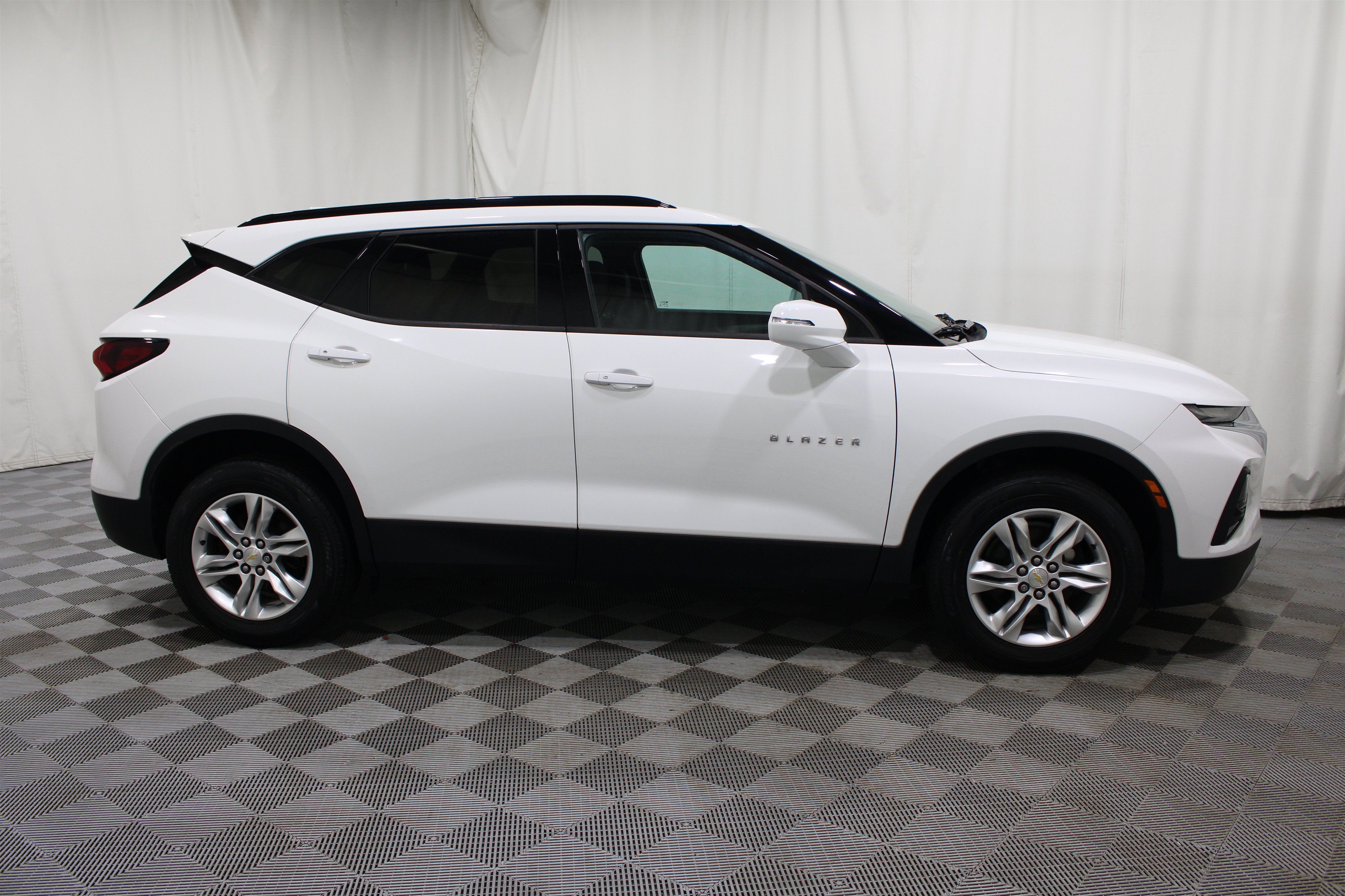Used 2020 Chevrolet Blazer LT FWD image 28