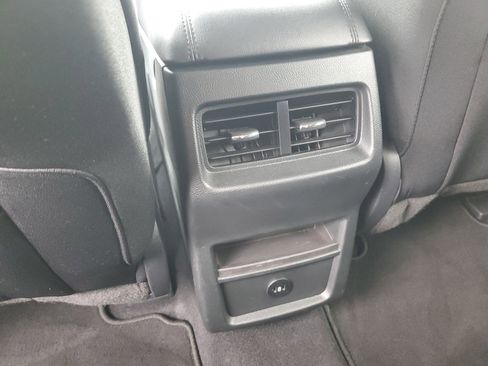 Used 2024 Ford Edge SE AWD/4WD image 13