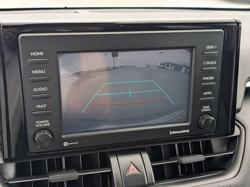 Used 2022 Toyota RAV4 LE AWD/4WD image 19