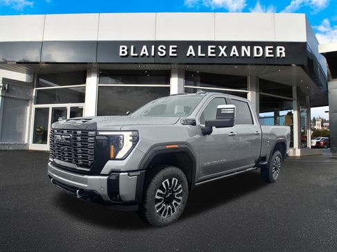 New 2026 GMC Sierra 2500 Denali Ultimate AWD/4WD image 8