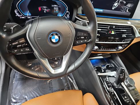 Used 2023 BMW 530e xDrive AWD/4WD image 17