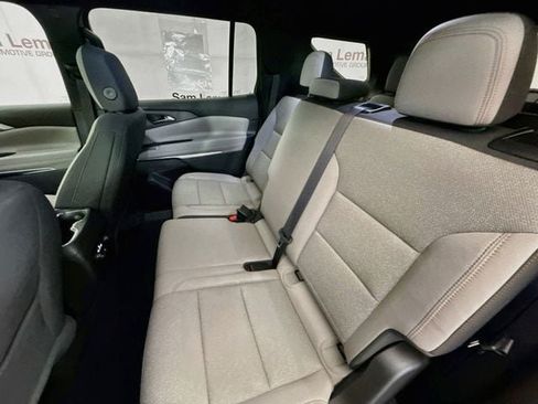 Used 2025 Chevrolet Traverse LT w/ LPO, Floor Liner Package FWD image 25