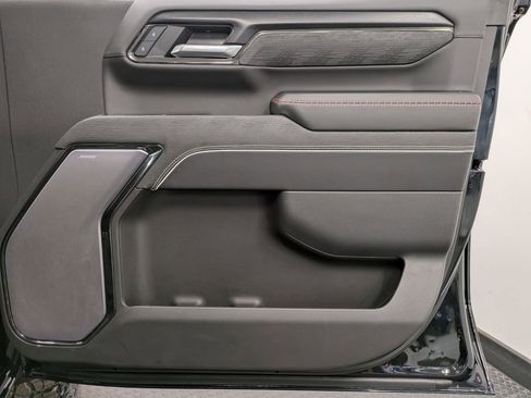 Used 2025 GMC Sierra 2500 AT4X AWD/4WD image 28