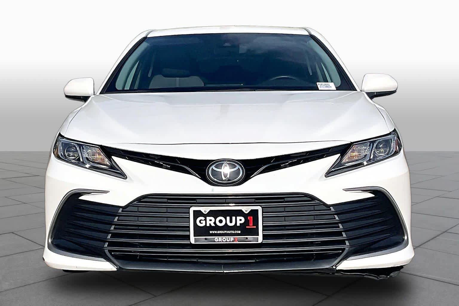 Used 2023 Toyota Camry LE FWD image 4