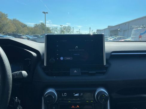 Used 2025 Toyota RAV4 LE image 21