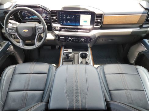 Used 2024 Chevrolet Silverado 1500 High Country w/ High Country Premium Package AWD/4WD image 26