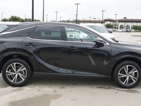 Used 2025 Lexus RX 350 Premium w/ Accessory Package (Z1) FWD image 5