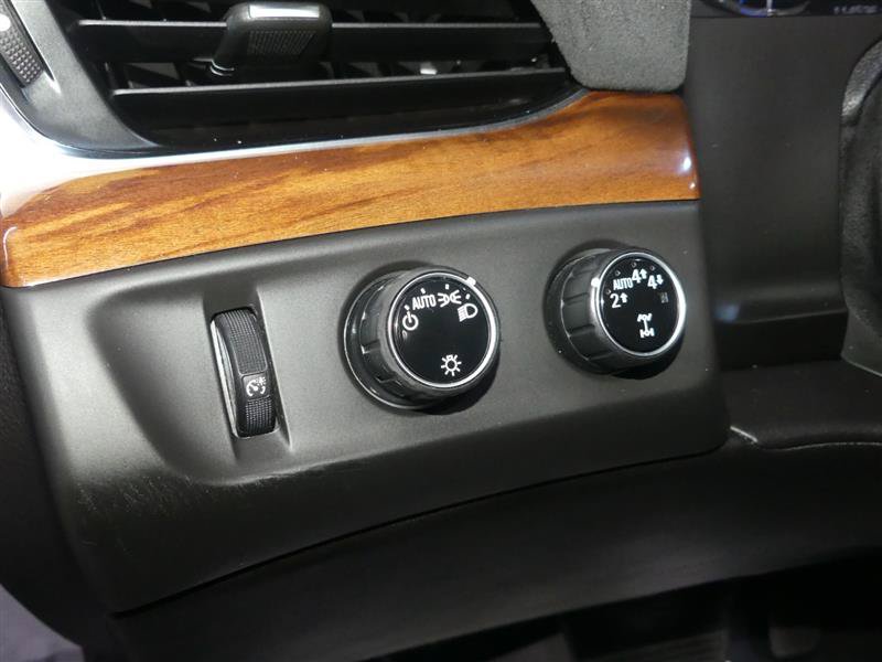 Used 2017 Cadillac Escalade Luxury AWD/4WD image 30