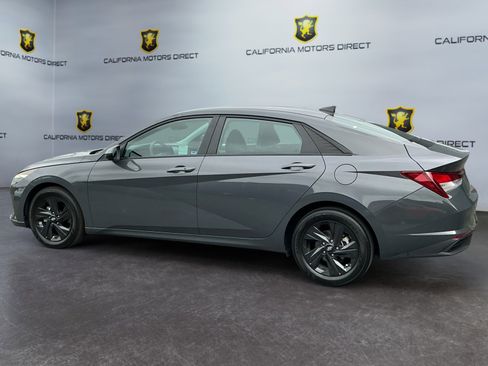 Used 2023 Hyundai Elantra SEL image 5
