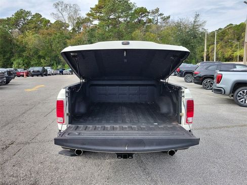 Used 2018 RAM 1500 Laramie Longhorn w/ Longhorn Southfork Package image 11