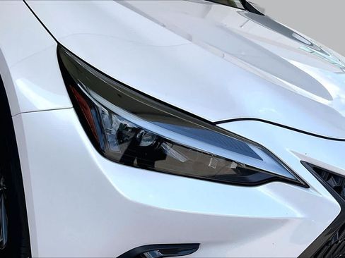Used 2022 Lexus NX 250 FWD w/ Towing Package (2000 Lbs) image 25