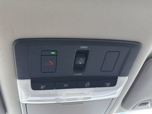 Used 2023 Nissan Altima 2.5 SV w/ SV Premium Package FWD image 13