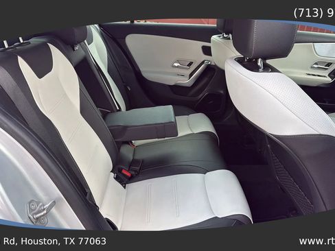 Used 2020 Mercedes-Benz A 35 AMG 4MATIC image 30