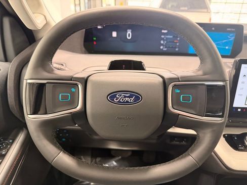 Used 2025 Ford Expedition Max Active image 32