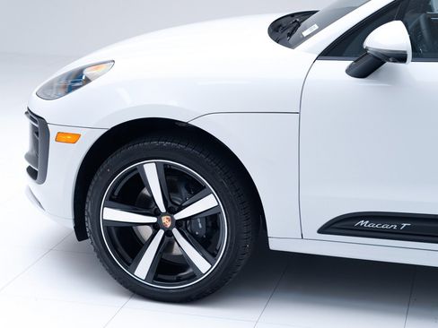 Certified 2026 Porsche Macan Turbo AWD/4WD image 11