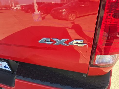 Used 2019 RAM 1500 Express image 40