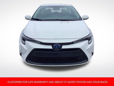 Used 2025 Toyota Corolla LE image 2