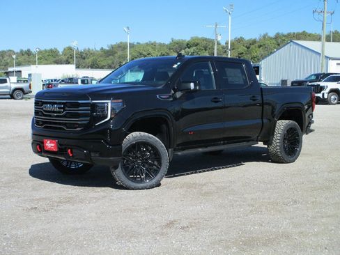 New 2026 GMC Sierra 1500 AT4 w/ AT4 Premium Package image 11