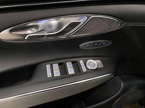 Used 2024 Genesis GV70 2.5T w/ Sport Prestige Package image 38