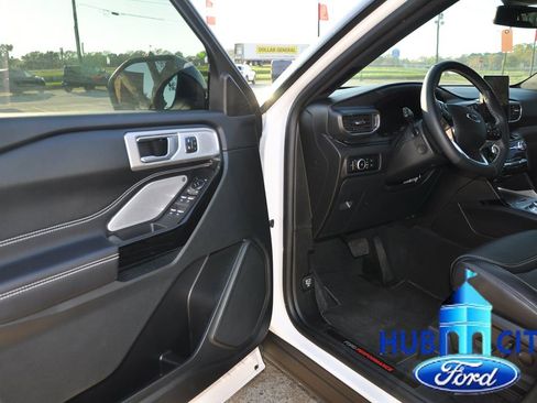 Used 2024 Ford Explorer ST w/ Equipment Group 401A image 11