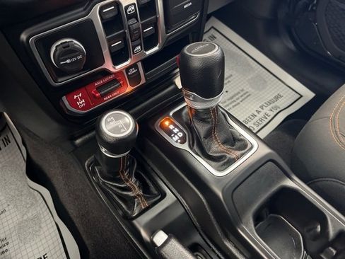 Used 2022 Jeep Gladiator Mojave image 19