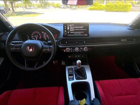 Certified 2024 Honda Civic Type R image 17