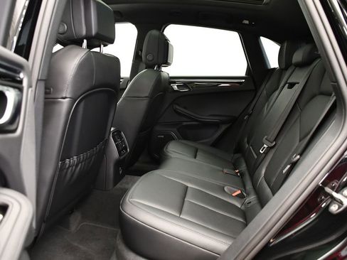 Used 2025 Porsche Macan Turbo image 43