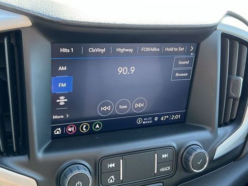 Used 2023 GMC Terrain Denali w/ Denali Premium Package image 10