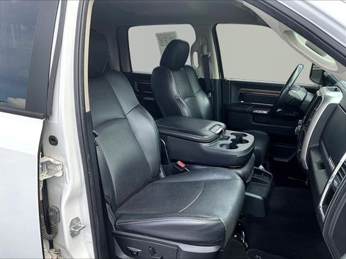 Used 2017 RAM 1500 Laramie AWD/4WD image 29